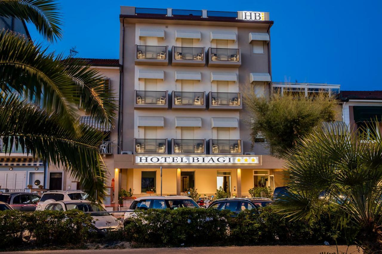 Hotel Biagi & Residence 리도디캄파이오레 외부 사진